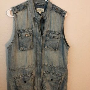 Lucky Brand women’s utility jean vest, M
